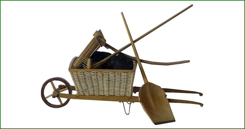 Houtskool kruiwagen Oostenrijk